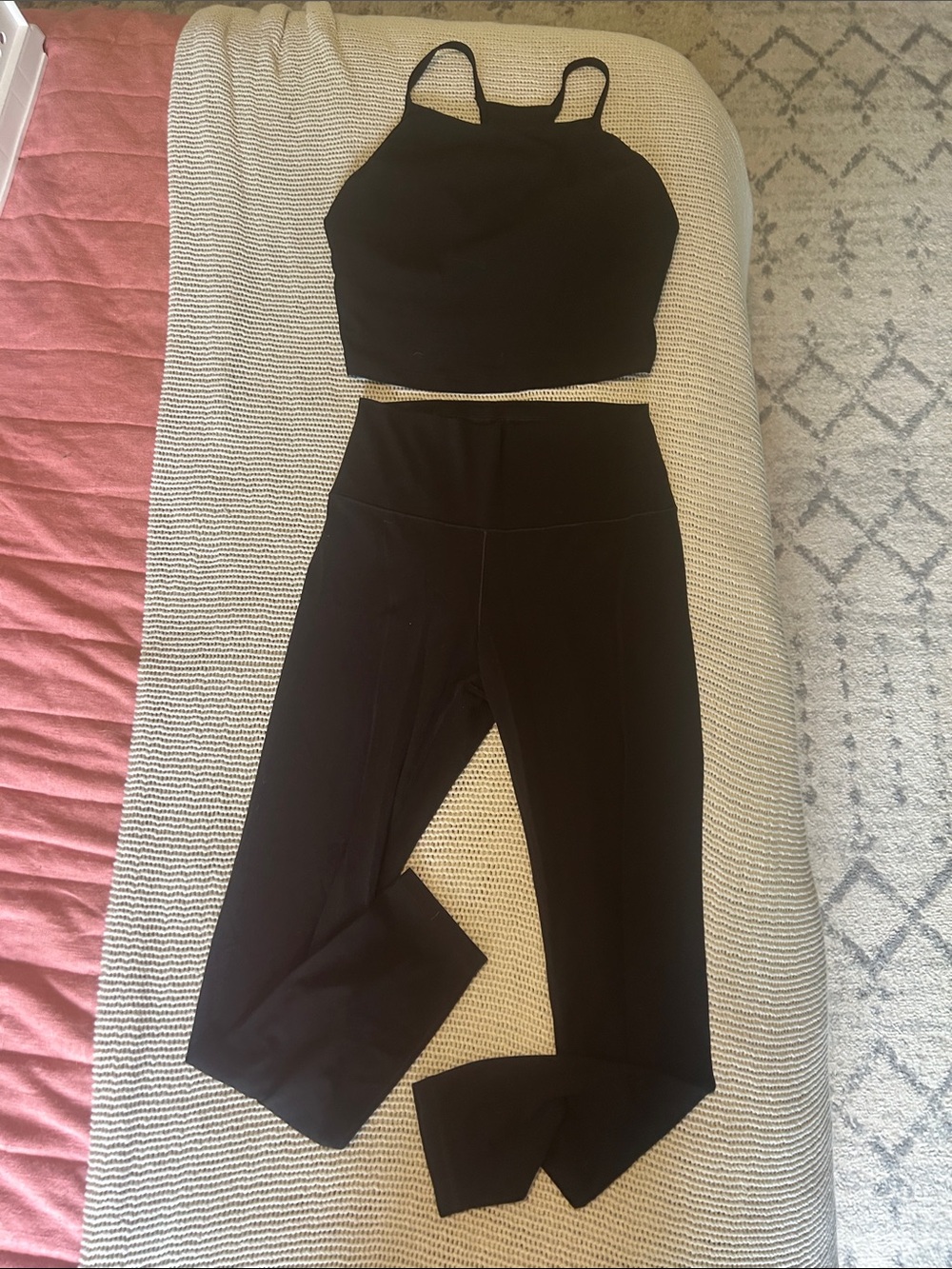 Old Navy Women’s High-Waist Black Studio Smooth Active Set